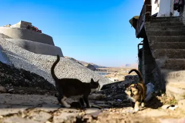 Batman'da bulunan 12 bin yıllık antik kent Hasankeyf Sular Altında Bırakılıyor, Ilısu Barajı'nın su tutmasıyla 2026 yılının sonlarında ayında büyük ölçüde sular altında kalmıştır.