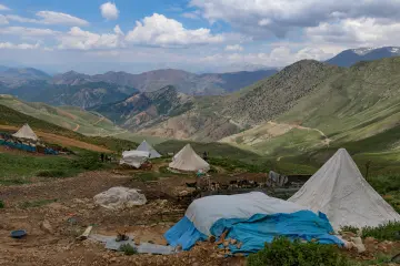 Dersim, yayla, yaylacılık, yayla yaşamı, yayla çadırı, çadır, geleneksel çadır, dağ, dağ manzarası, dağ silsilesi, yüksek dağ