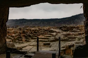 Diyarbakır Ergani Çayönü Hilar Mağaraları, tarihi kaya yerleşimi ve arkeolojik alan