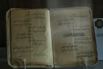 Diyarbakır'ın Sur ilçesinde, Ali Paşa Mahallesi'nde yer alan bu tarihi yapı, 1887-1888 yılları arasında Osmanlı Valisi Ahmet Cemil Paşa tarafından yaptırılmıştır. kentin geleneksel sivil mimarisinin en görkemli örneklerinden biri olup günümüzde Cemil Paşa Konağı Kent Müzesi olarak hizmet vermektedir