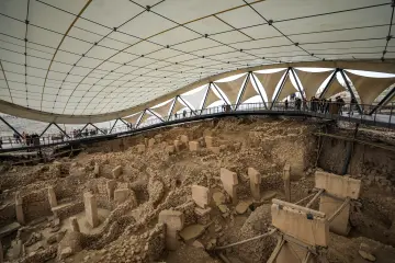 Göbeklitepe, Şanlıurfa, Göbeklitepe arkeoloji alanı, UNESCO Dünya Mirası, Göbeklitepe kazı alanı, Göbeklitepe taş sütunlar,