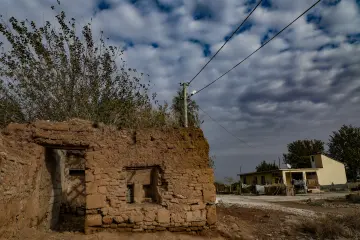 Harran'daki tarihi kerpiç yapı kalıntısı, Mezopotamya'nın kırsal mimarisini ve binlerce yıllık kültürel mirasını yansıtır.