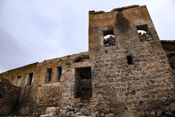 Mardin Savur Dereiçi harabe taş ev, tarihi cephe ve geleneksel taş mimari