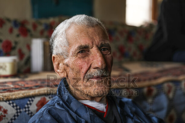 Mardin Savur Dereiçi yaşlı erkek portresi ve geleneksel yaşam