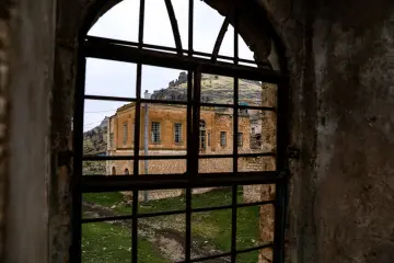 Mardin Savur tarihi taş yapı, kemerli geçiş ve taş işçiliği