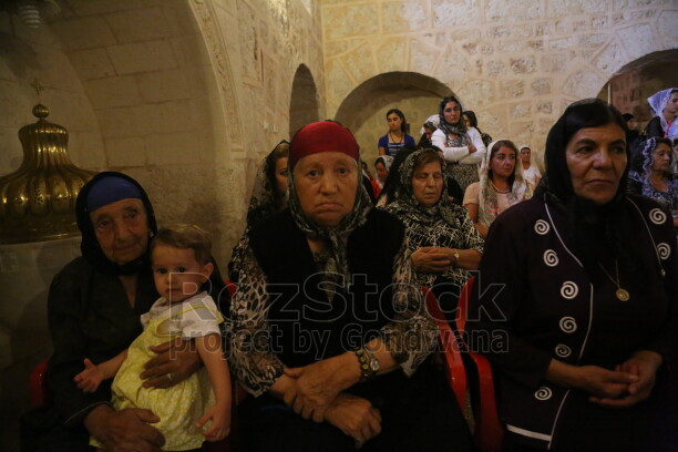 Süryaniler için en önemli Aziz Mor Gabriel Anma ve kutlama günlerinden biri, Midyat'takİ Mor Gabriel Manasırı’nda her yıl Ağustos ayının son haftasında gerçekleşiyor. Manastır’da toplanan Süryaniler, ayin sonrası birlikte bayram yemeğini yiyor ve sabahın ilk ışıklarına kadar manastırda kalıyor.