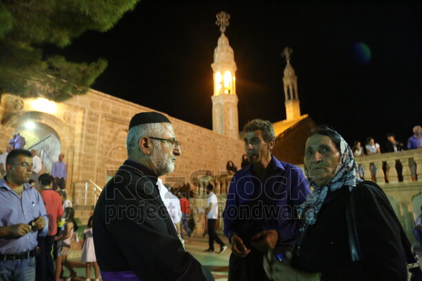 Süryaniler için en önemli Aziz Mor Gabriel Anma ve kutlama günlerinden biri, Midyat'takİ Mor Gabriel Manasırı’nda her yıl Ağustos ayının son haftasında gerçekleşiyor. Manastır’da toplanan Süryaniler, ayin sonrası birlikte bayram yemeğini yiyor ve sabahın ilk ışıklarına kadar manastırda kalıyor.