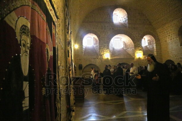 Süryaniler için en önemli Aziz Mor Gabriel Anma ve kutlama günlerinden biri, Midyat'takİ Mor Gabriel Manasırı’nda her yıl Ağustos ayının son haftasında gerçekleşiyor. Manastır’da toplanan Süryaniler, ayin sonrası birlikte bayram yemeğini yiyor ve sabahın ilk ışıklarına kadar manastırda kalıyor.