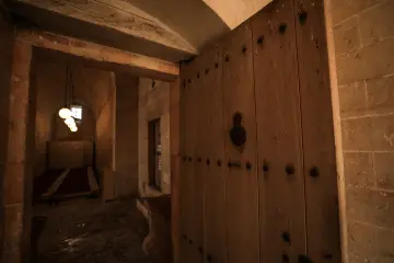 Tarihi Kasımiye Medresesi Tahta Kapı